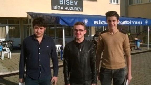 Mirciler Mesleki ve Teknik Anadolu Lisesi öğrencileri Biga Huzur Evini ziyaret etti.