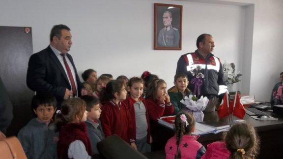 Sarıköy Atatürk İlkokulu - Jandarma Ziyareti