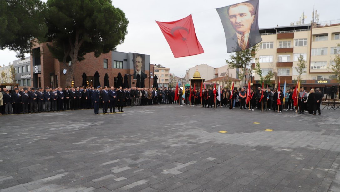 10 KASIM ATATÜRK'ÜN ANITIN'A ÇELENK SUNUMU